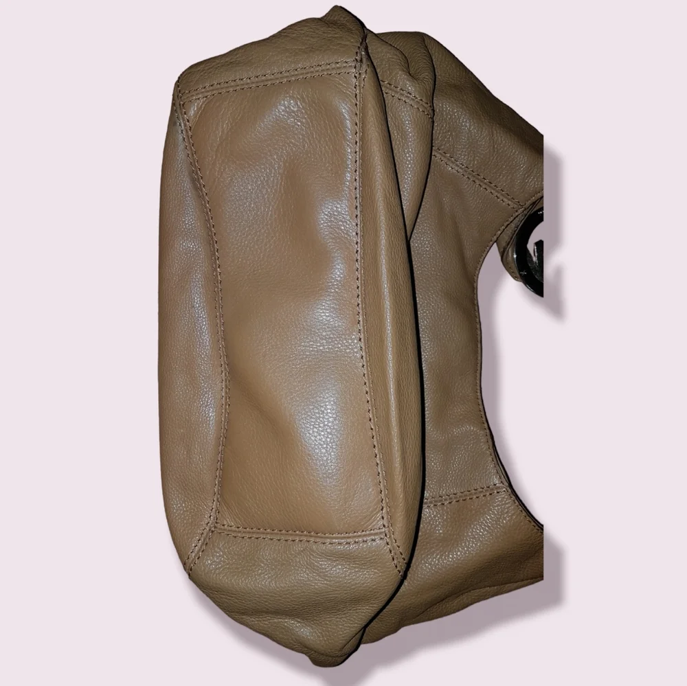 Michael Kors Fulton Large Pebbled Leather Slouchy Shoulder Bag and Wallet - Picture 8 of 10